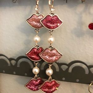 💋Betsey Johnson Earrings💋